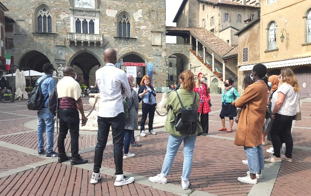 passeggiata Migrantour a Bergamo